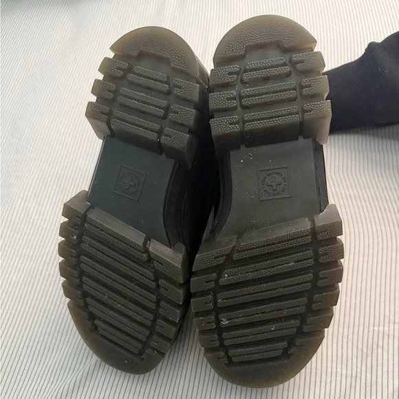 Dr. Martens platform chelsea boots - Picture 4 of 4